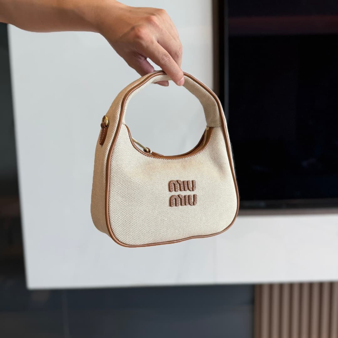 Wander Canvas Bag alternate view