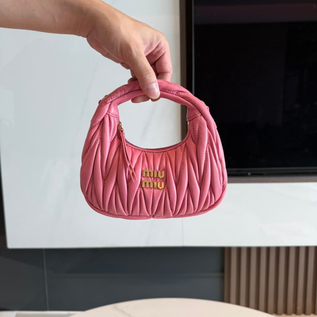 Wander Matelasse nappa leather hobo mini-bag