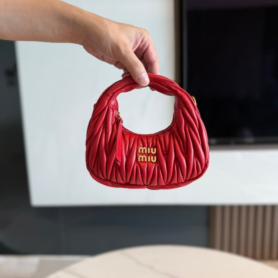 Wander Matelasse nappa leather hobo mini-bag