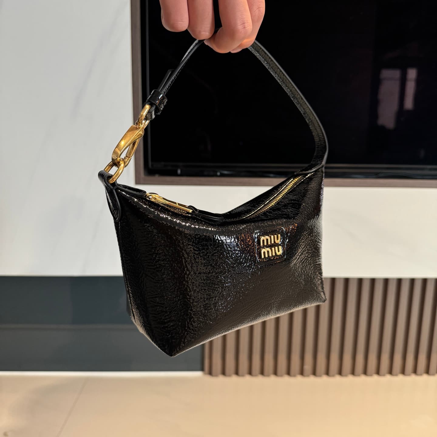 5NE841 Bag alternate view