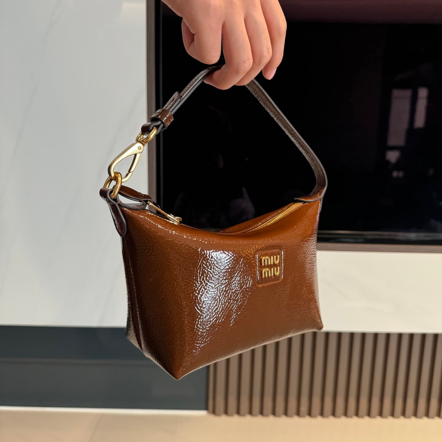5NE841 Bag alternate view